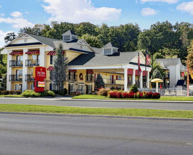 The Oak Tree Lodge, the best hotel in Pigeon Forge TN.