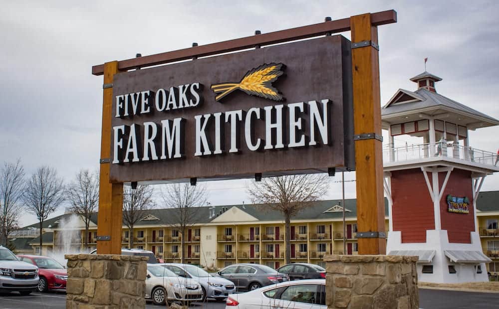 Introducing The Newest Restaurant In Sevierville TN: Five Oaks Farm Kitchen