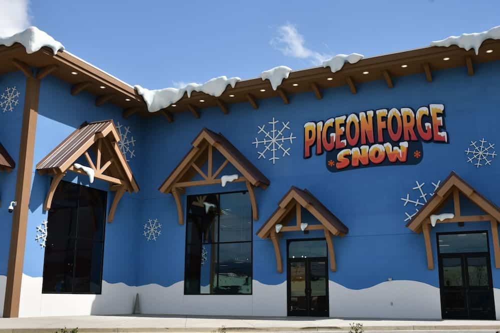 6 Reasons to Visit Pigeon Forge Snow
