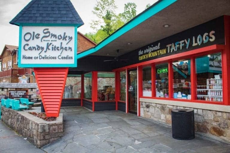 8 Must-Visit Shops In Pigeon Forge And Gatlinburg