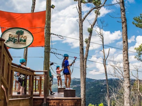 kids on the Dueling zipline at Anakeesta