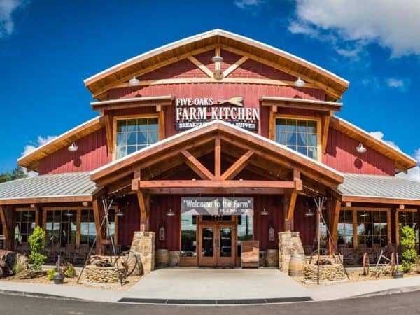 outside of Five Oaks Farm Kitchen in Sevierville