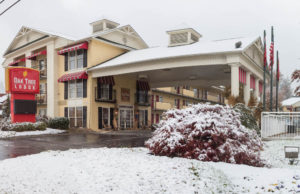 snow at the Oak Tree Lodge hotel in Sevierville
